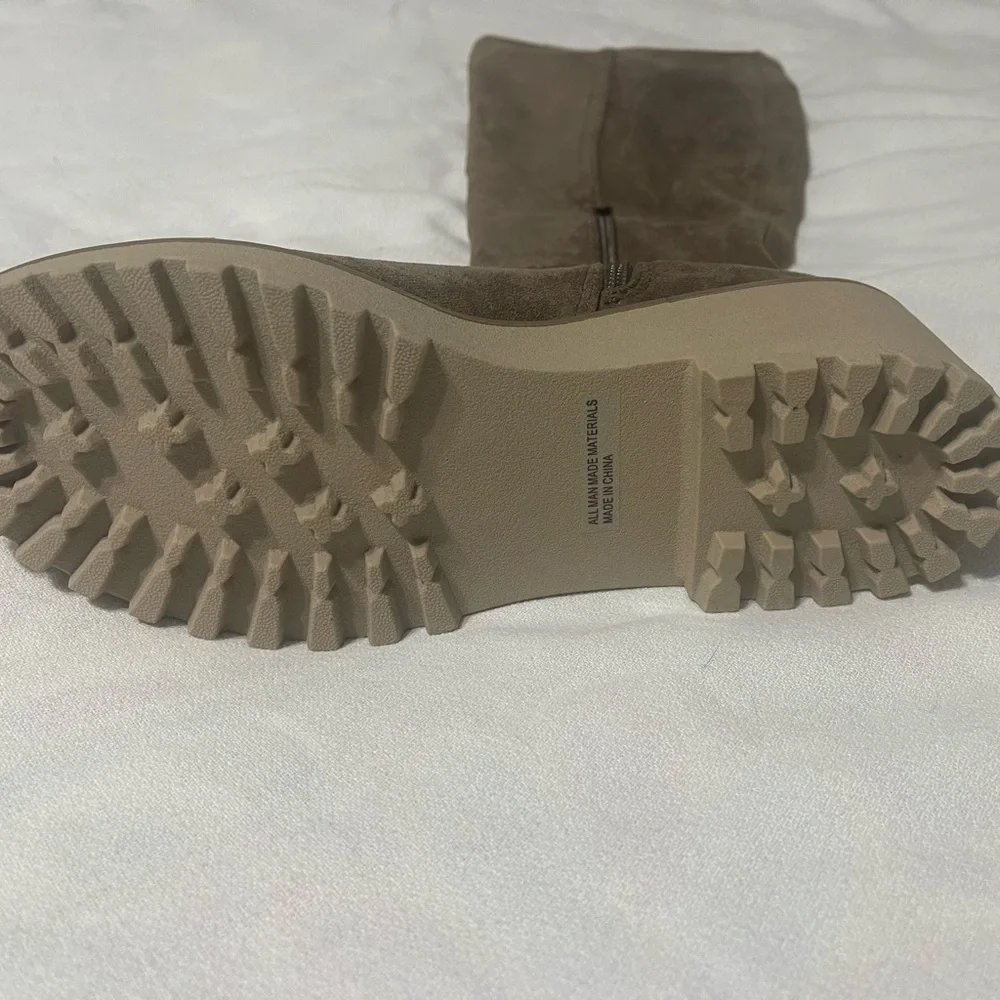 Dolce Vita Suede Lug Sole Platform  Boots Brown Size 9